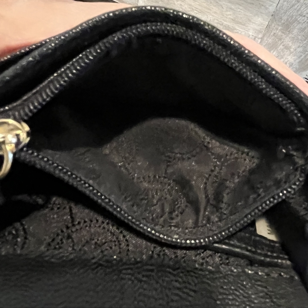 Michael Kors Black Leather Bi-fold Wallet With Goldtone Metal Accents - Picture 6 of 10